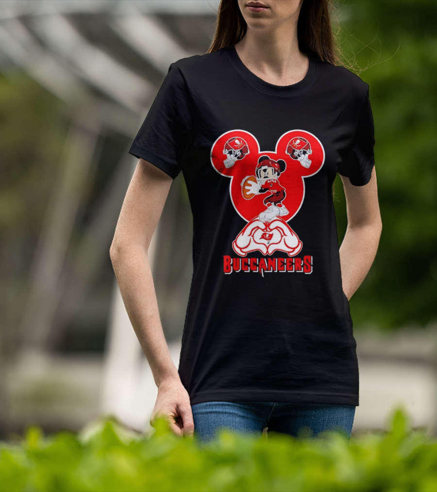 Tampa Bay Buccaneers Mickey Mouse Football Love Heart T-Shirt