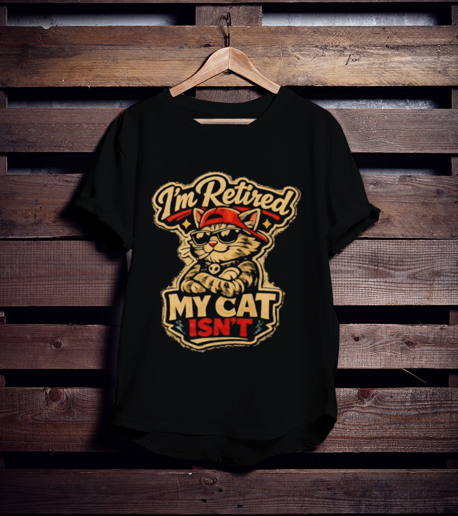 I'm Retired My Cat Isn't Red Cap Cat T-Shirt