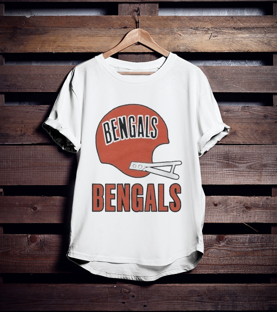 Bengals Big Helmet Cincinnati Football Team Retro Fan Gear T-Shirt