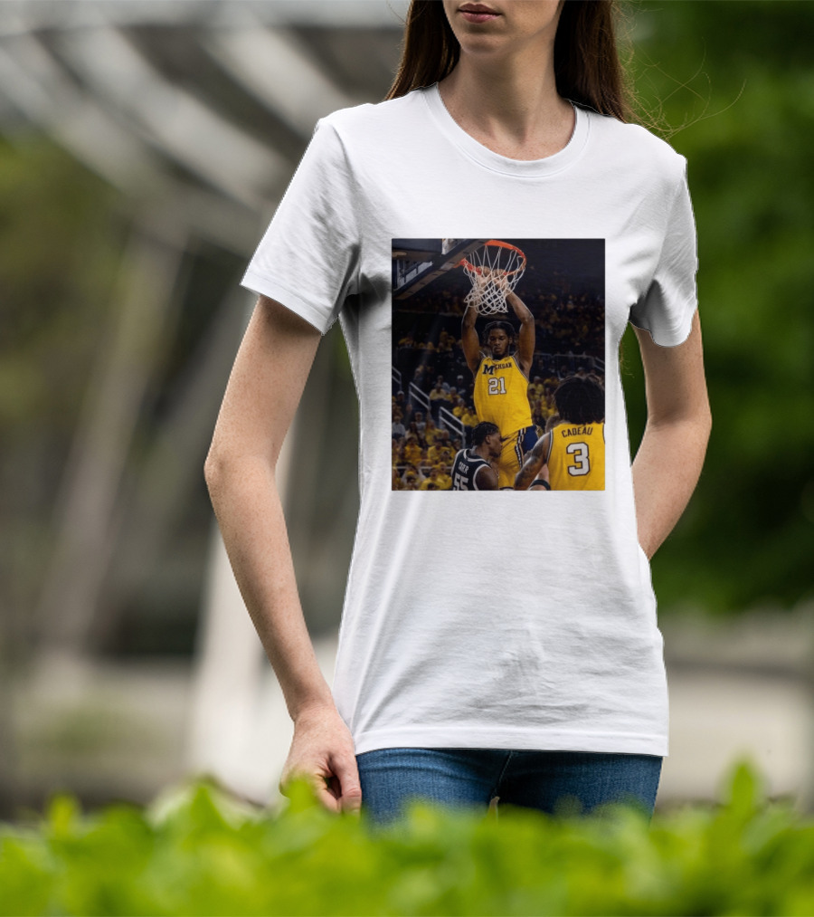 Morez Johnson Jr. Dunk Michigan Vs Carr Cadeau Basketball Moment T-Shirt