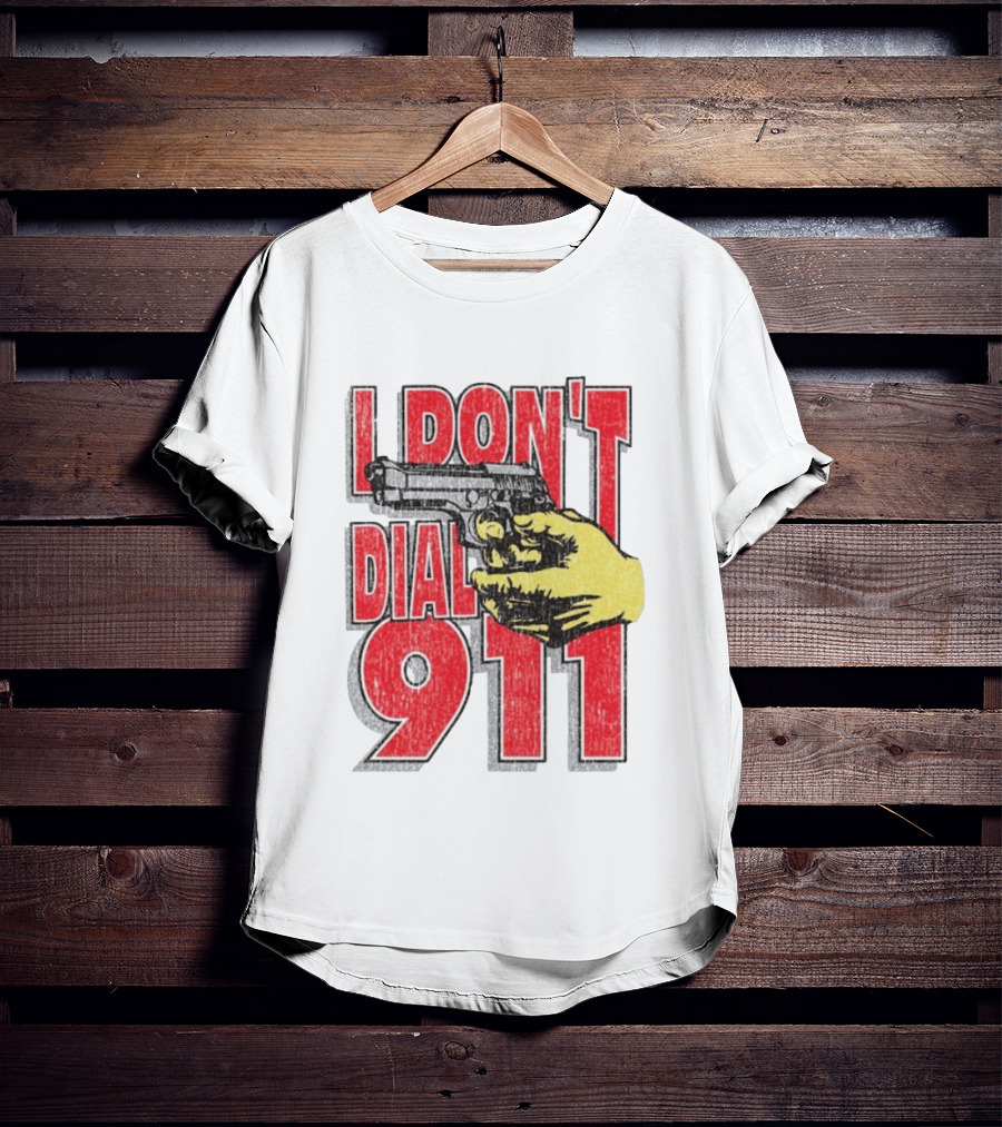 Handgun I Don't Dial 911 Retro Bold Red T-Shirt