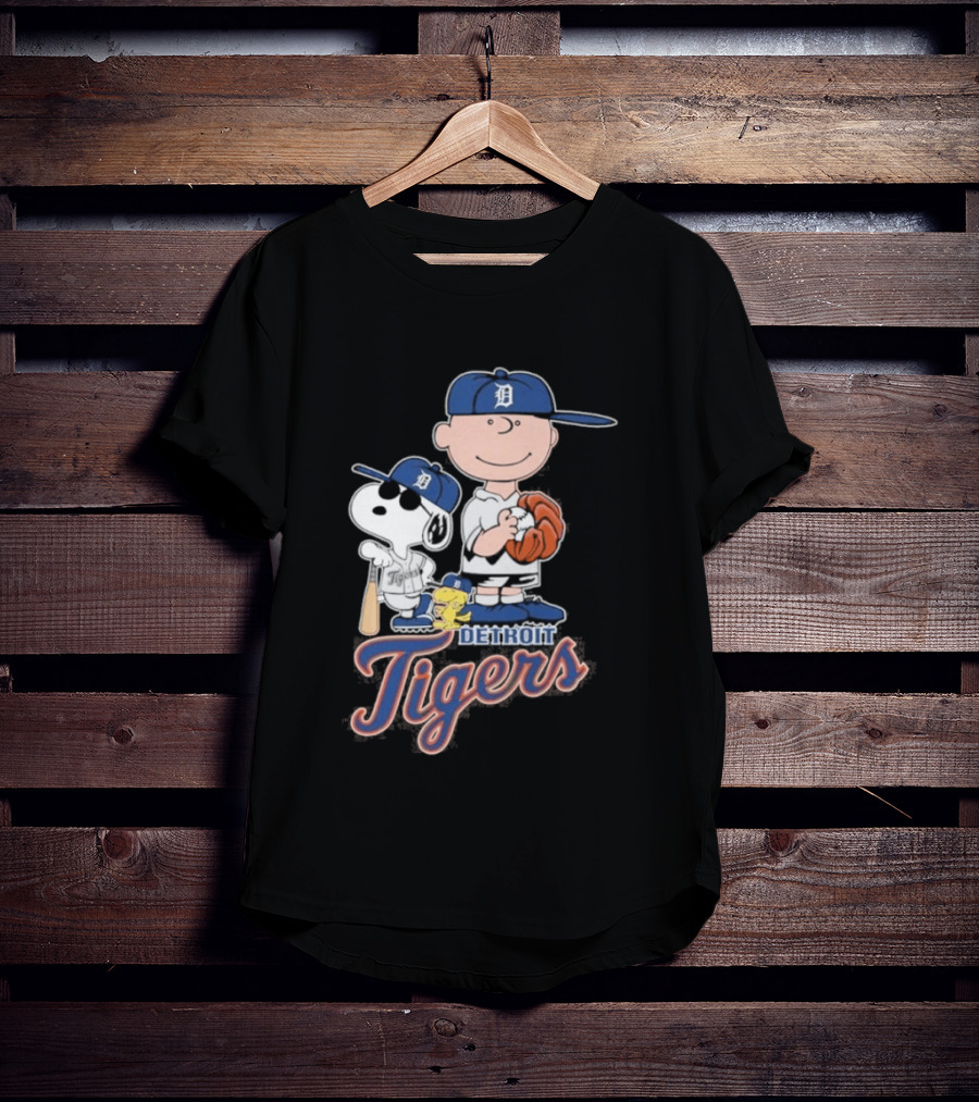 2026 Snoopy Charlie Brown Detroit Tigers Baseball T-Shirt