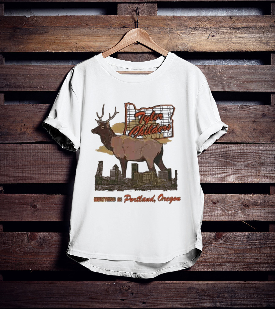 Tyler Childers Hunting In Portland Oregon Elk Skyline T-Shirt