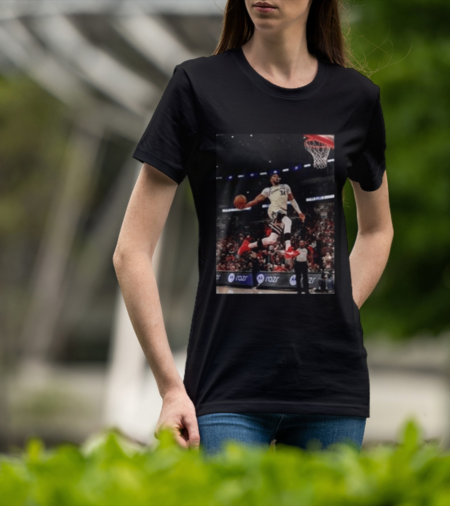 Giannis Antetokounmpo Slam Dunk Milwaukee Bucks NBA Basketball T-Shirt