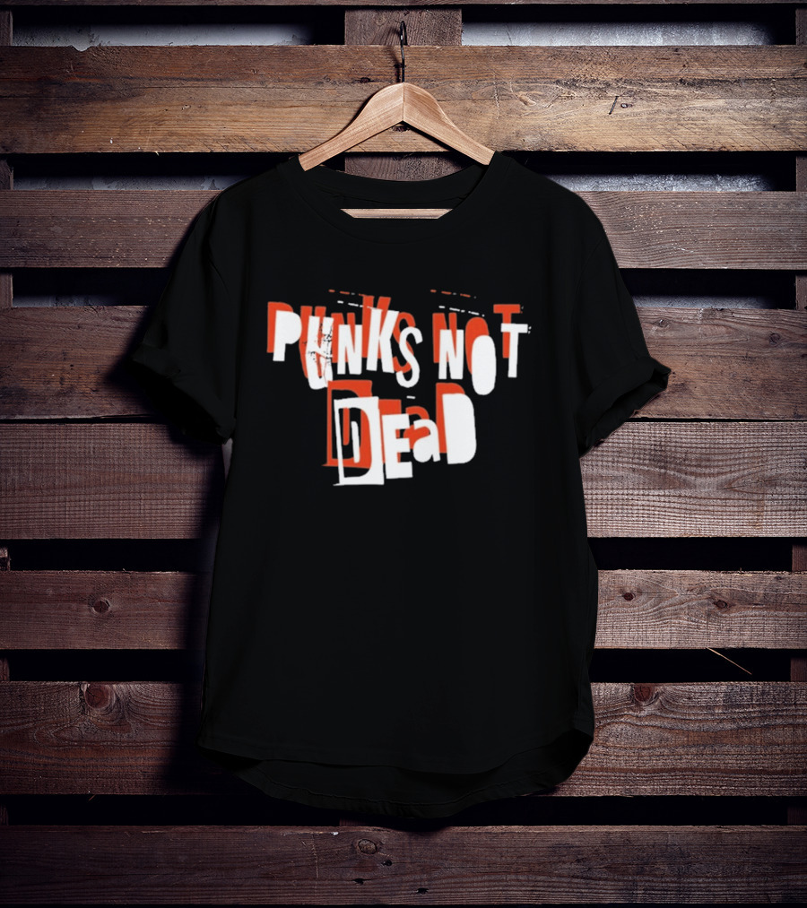 Punks Not Dead 76 26 Distorted T-Shirt