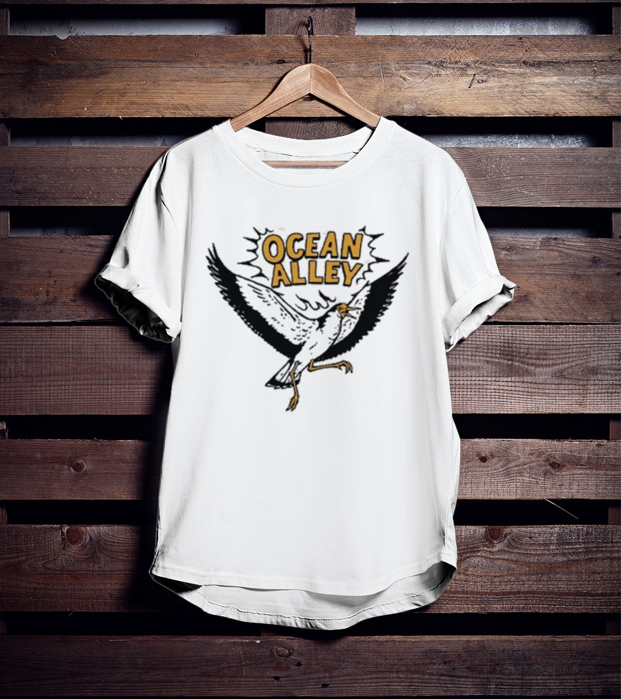 Ocean Alley Lapwing Bird T-Shirt
