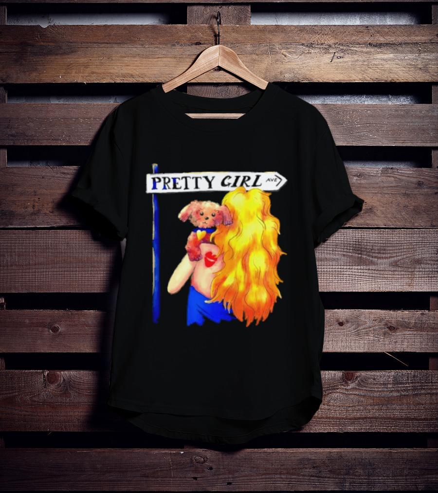 Pretty Girl Avenue Blonde Woman With Teddy Bear And Heart Tattoo T-Shirt