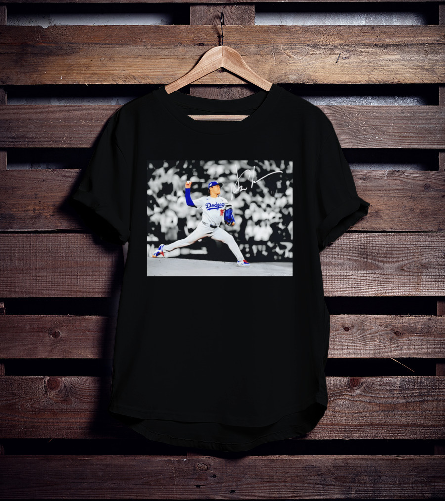 Yoshinobu Yamamoto Dodgers Pitching Action Los Angeles 2026 T-Shirt