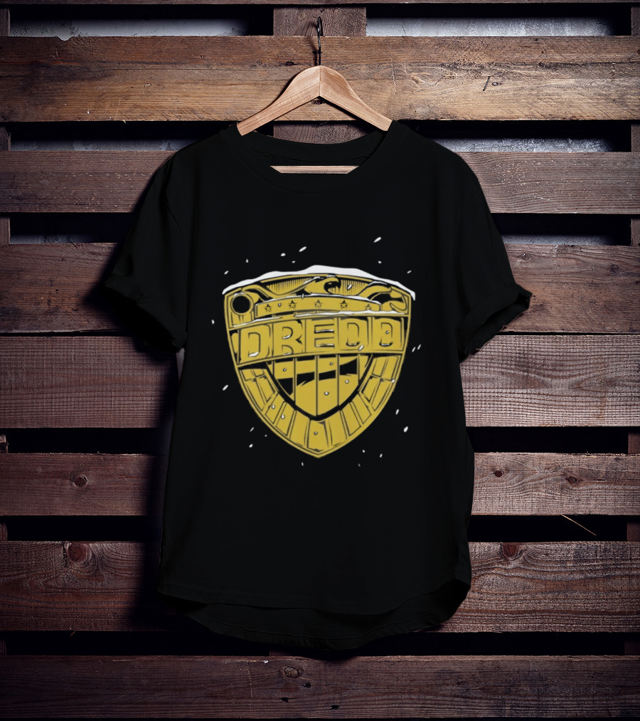 Judge Dredd Badge Winter Holiday Snowflakes T-Shirt