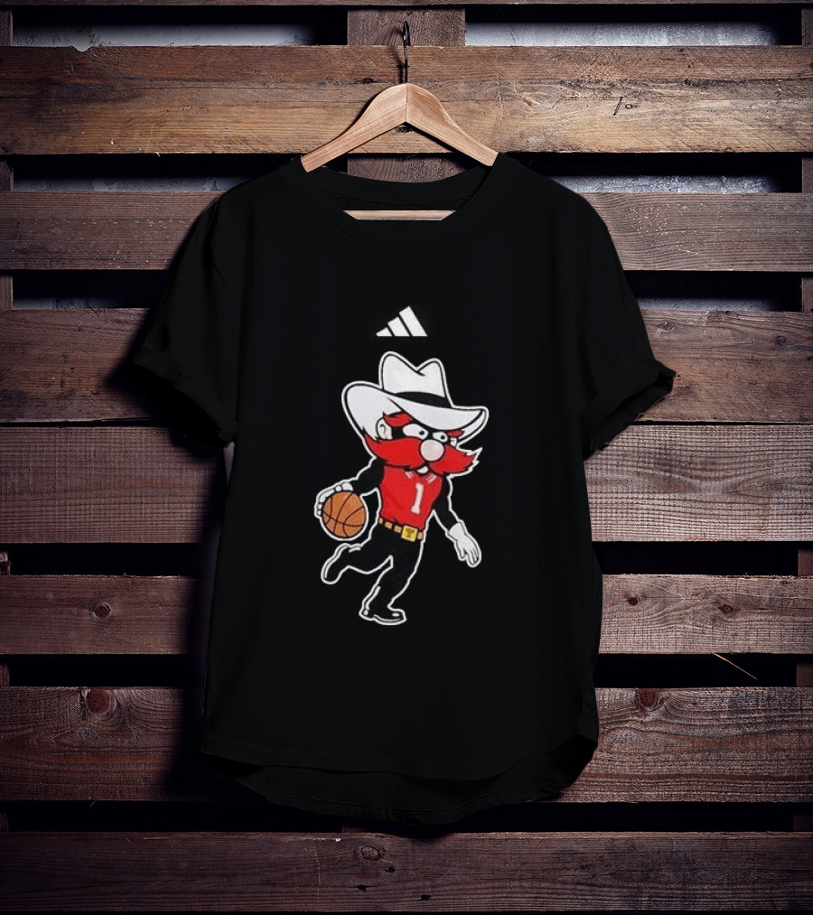Texas Tech Red Raiders Basketball Wreck 'Em Raider Mascot Playing Basketball T-Shirt