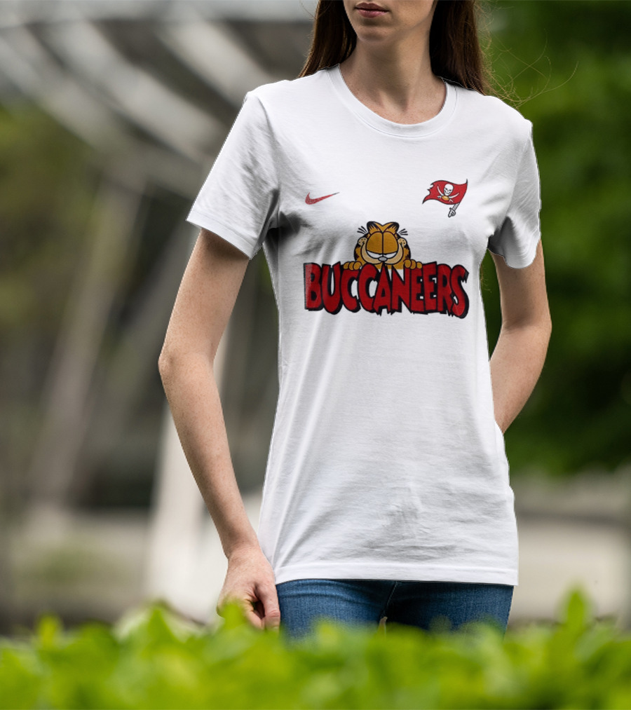 Nike Tampa Bay Buccaneers Garfield Football Fan Art NFL T-Shirt