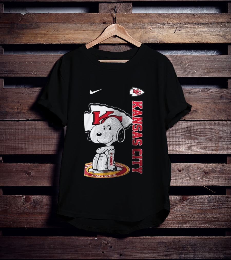 Kansas City Chiefs Snoopy Yes I'm Old Thank You For The Memories T-Shirt
