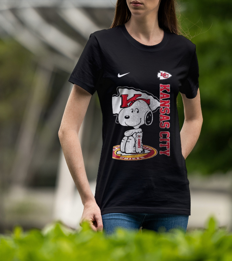 Kansas City Chiefs Snoopy Yes I'm Old Thank You For The Memories T-Shirt