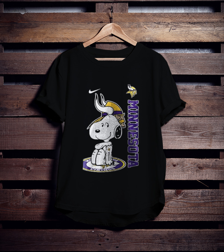 Minnesota Vikings Peanuts Snoopy Thank You For The Memories T-Shirt