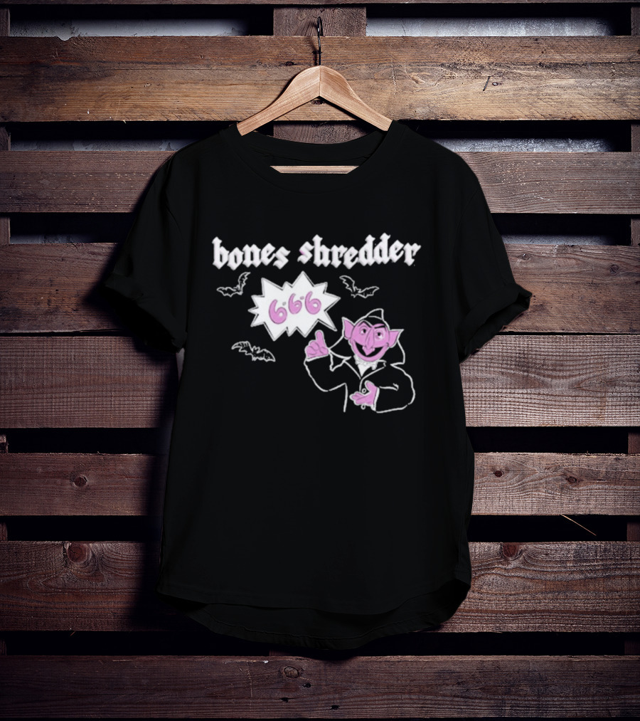 Bones Shredder Vampire Count 666 Halloween Bats T-Shirt
