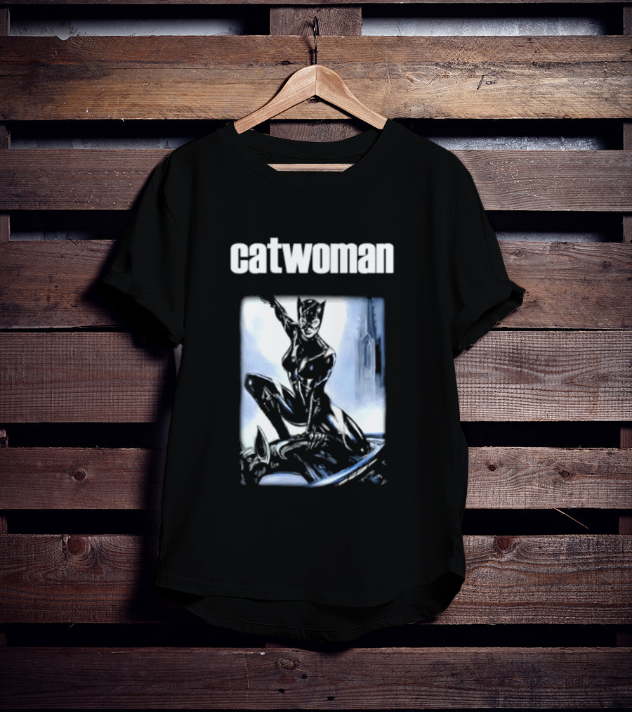 Catwoman Selina Kyle DC Comics Gotham Stealth Pose T-Shirt