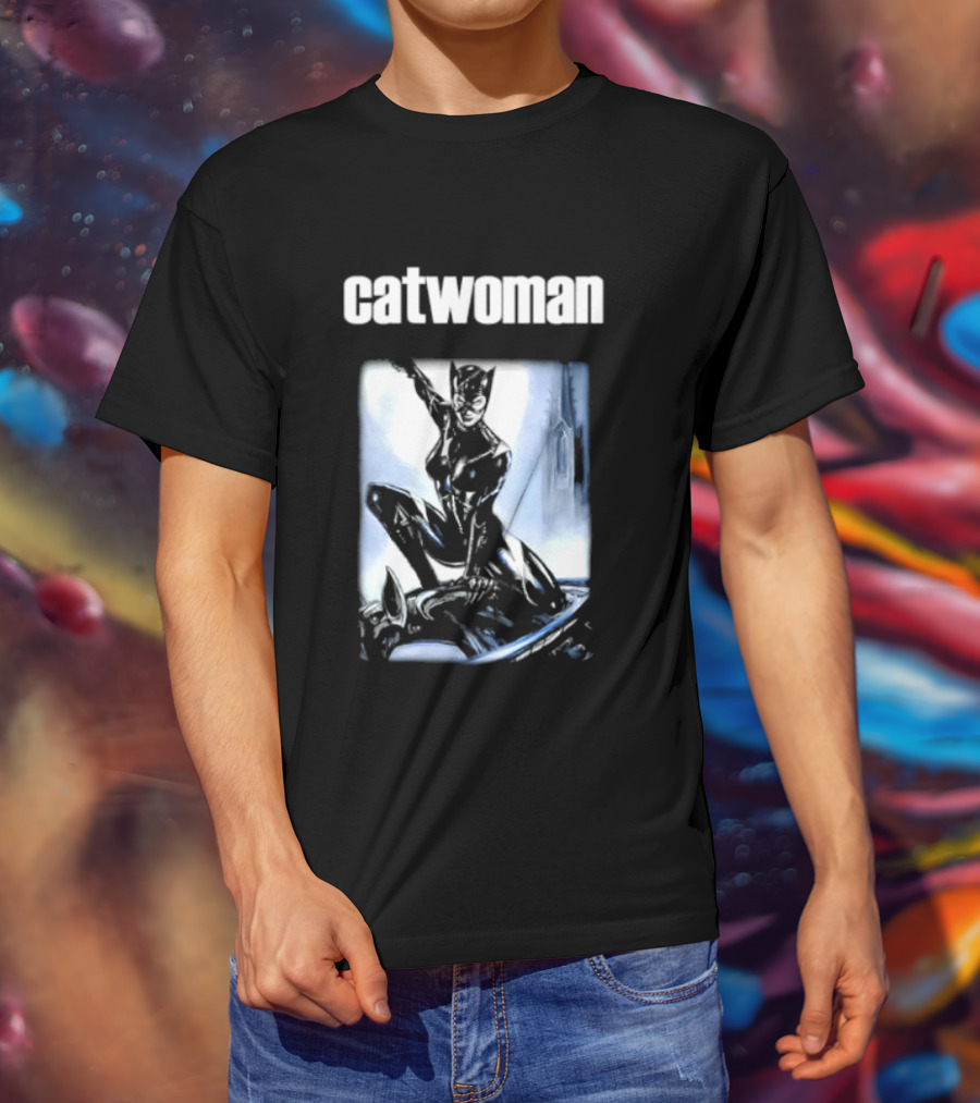 Catwoman Selina Kyle DC Comics Gotham Stealth Pose T-Shirt
