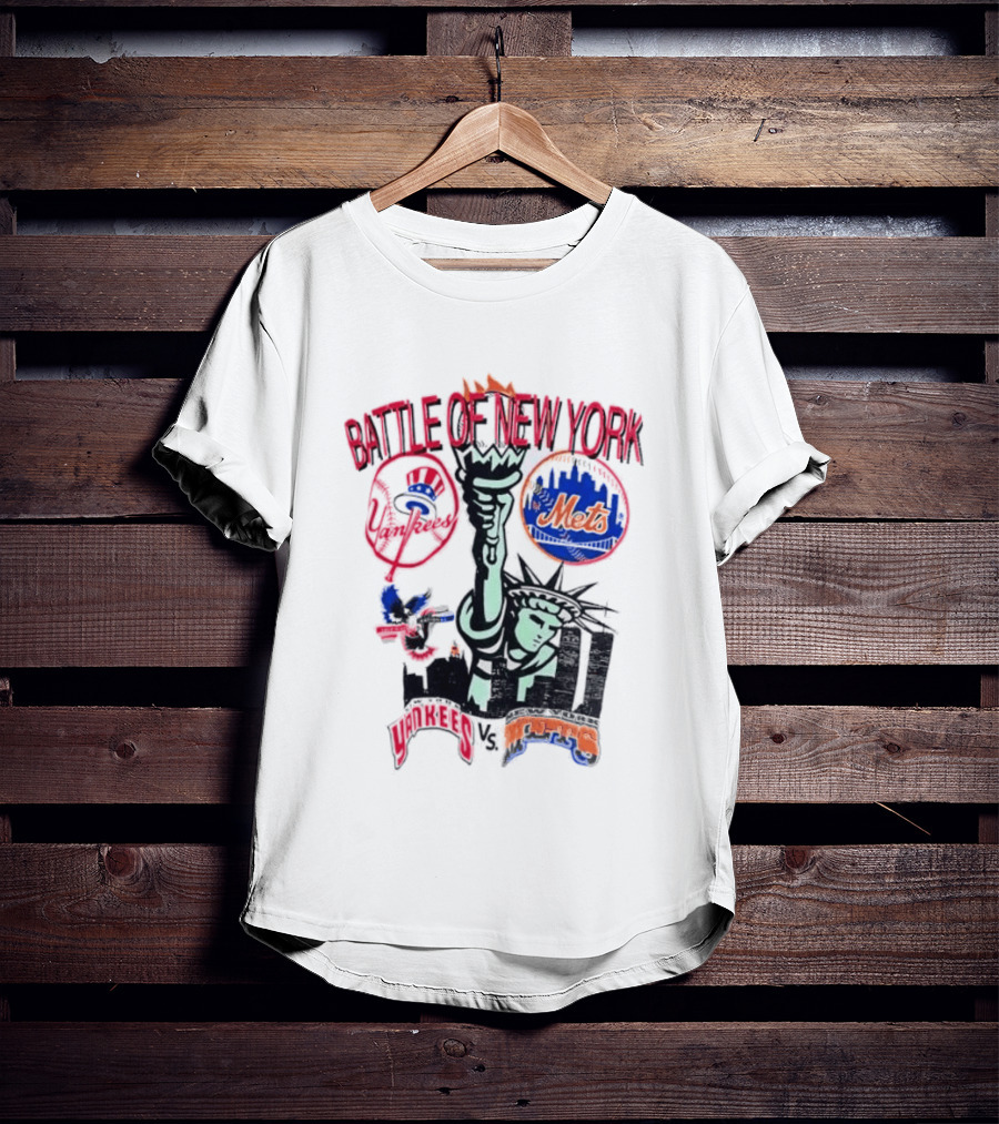 Yankees Mets Battle Of New York Statue Of Liberty T-Shirt