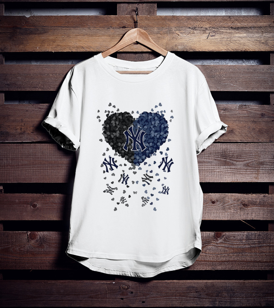 New York Yankees MLB Heart 2026 T-Shirt