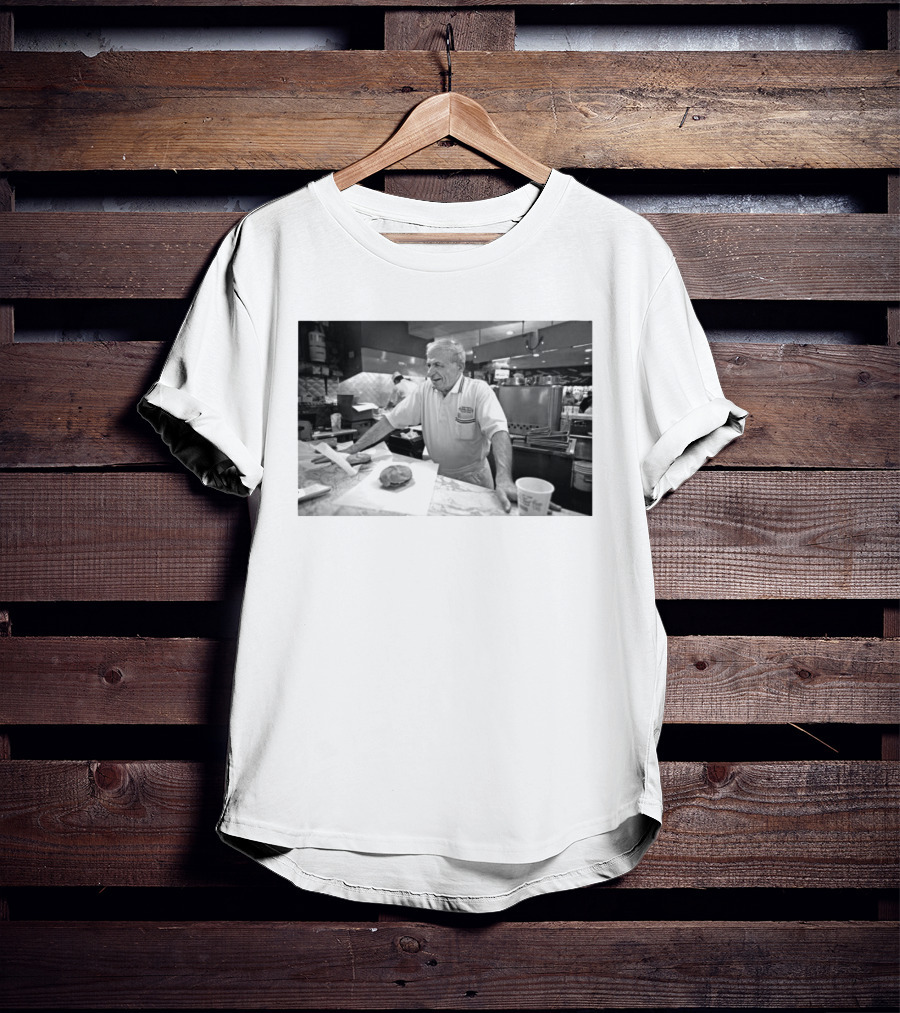 Sam Sianis Cheezborger Legend At Chicago's Billy Goat Tavern Passes Away At 91 T-Shirt
