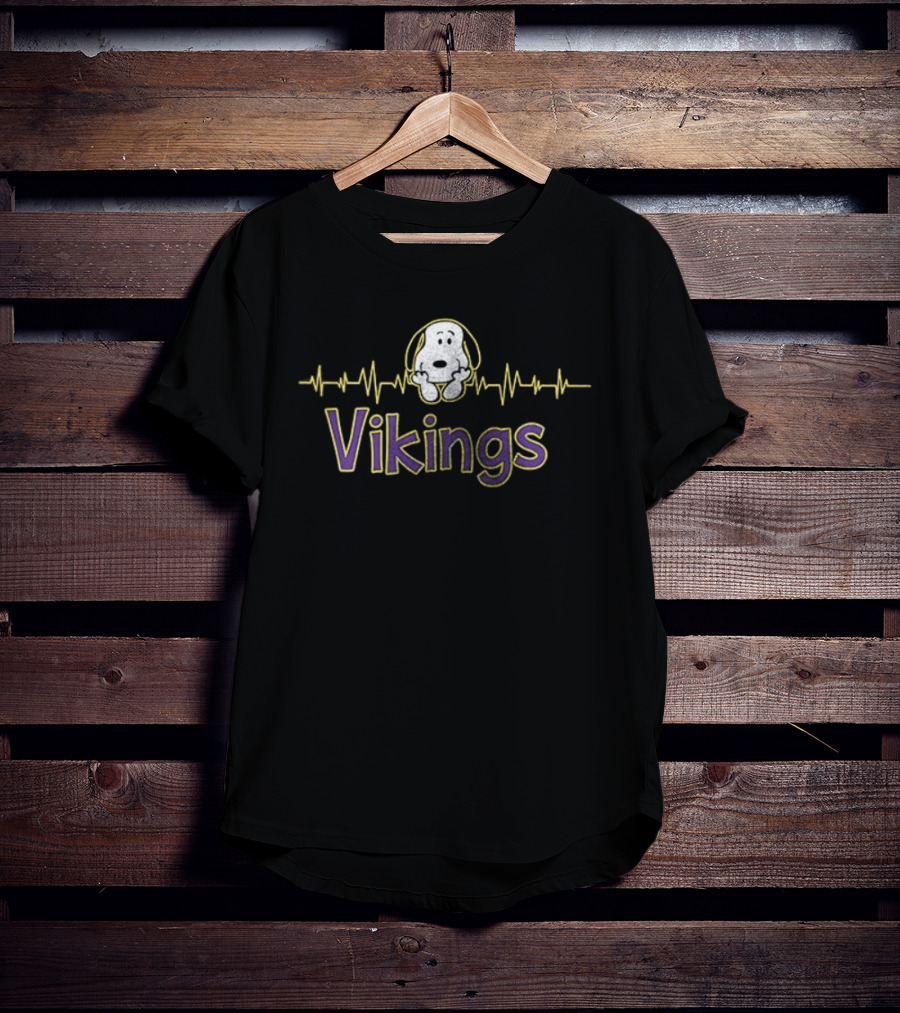 Minnesota Vikings Peanuts Snoopy Nurse Heartbeat T-Shirt