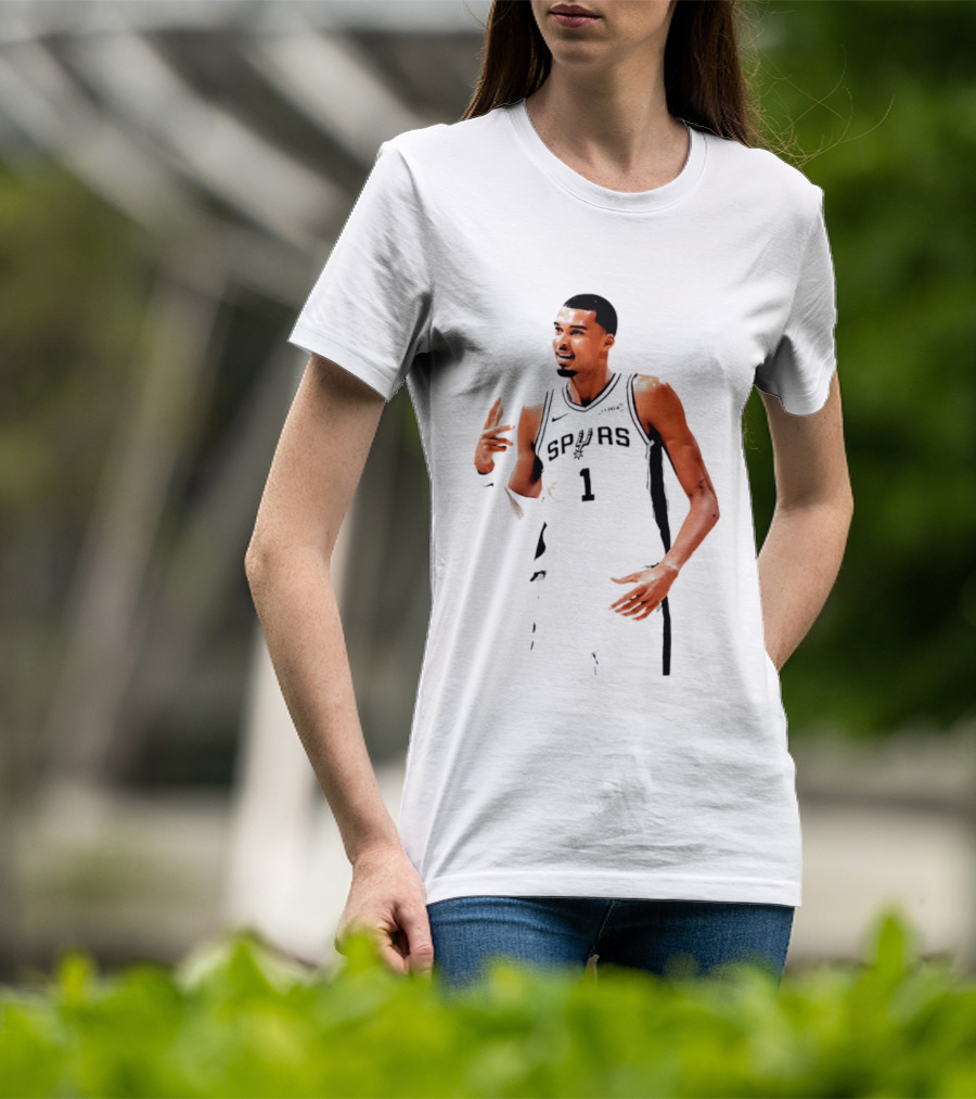 Victor Wembanyama Spurs Number 1 Rock Hand Gesture T-Shirt