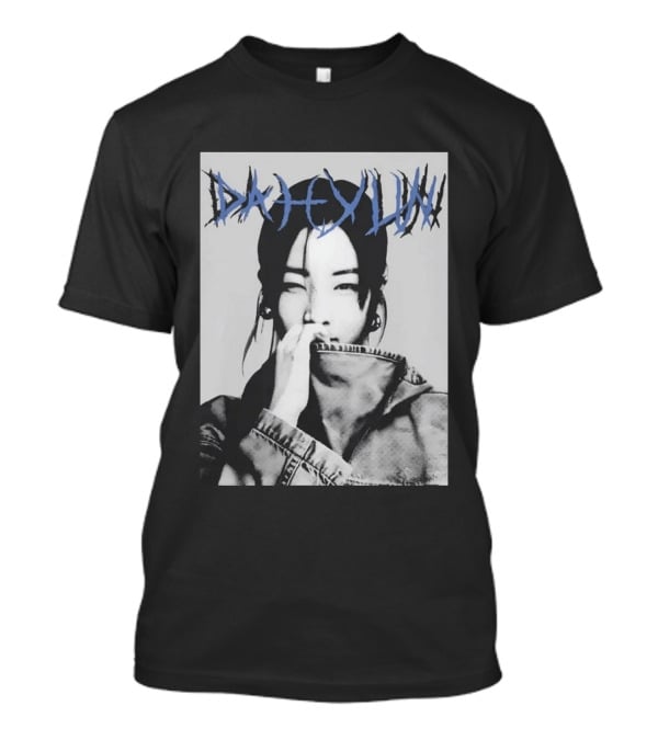DAHYUN Photo Blue Text Style Black And White Image T-Shirt