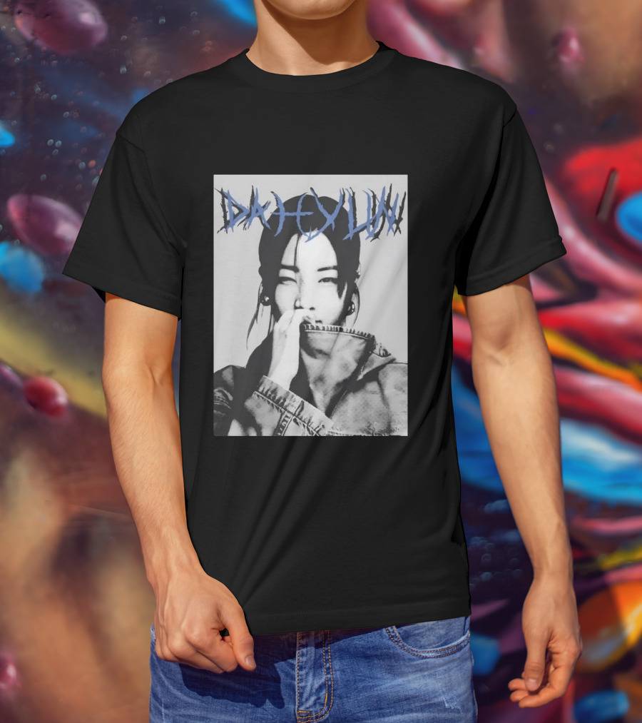 DAHYUN Photo Blue Text Style Black And White Image T-Shirt