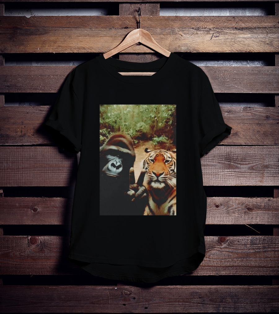 Gorilla And Tiger Peace Selfie Hi T-Shirt