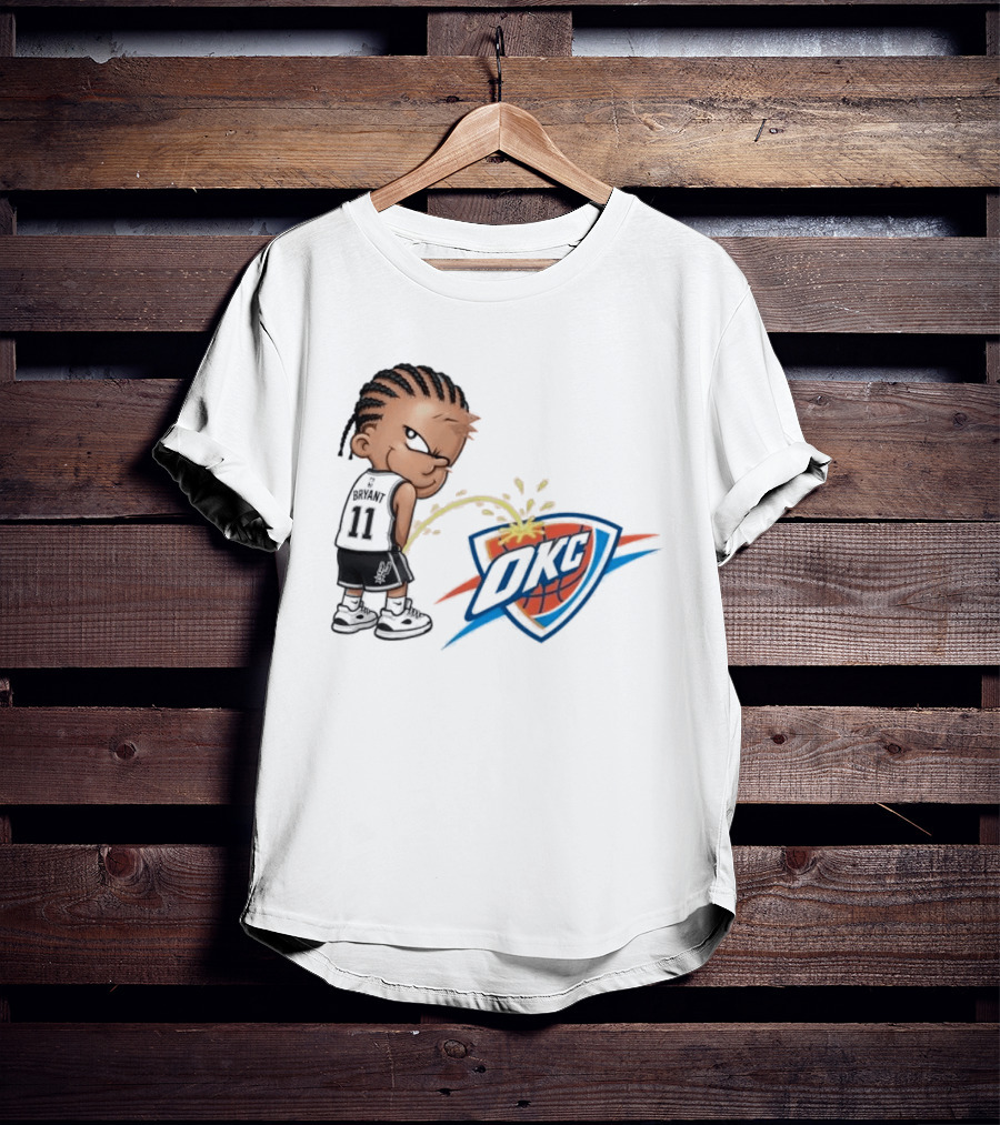 San Antonio Spurs Carter Bryant Peeing On OKC Thunder Caricature T-Shirt