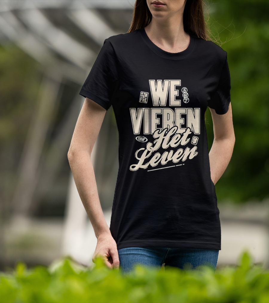 We Vieren Het Leven Tekst Stijl Met Bubbels En Sterren T-Shirt