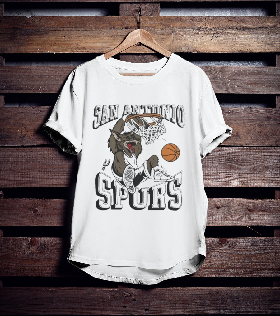 San Antonio Spurs Basketball Dunking T-Shirt