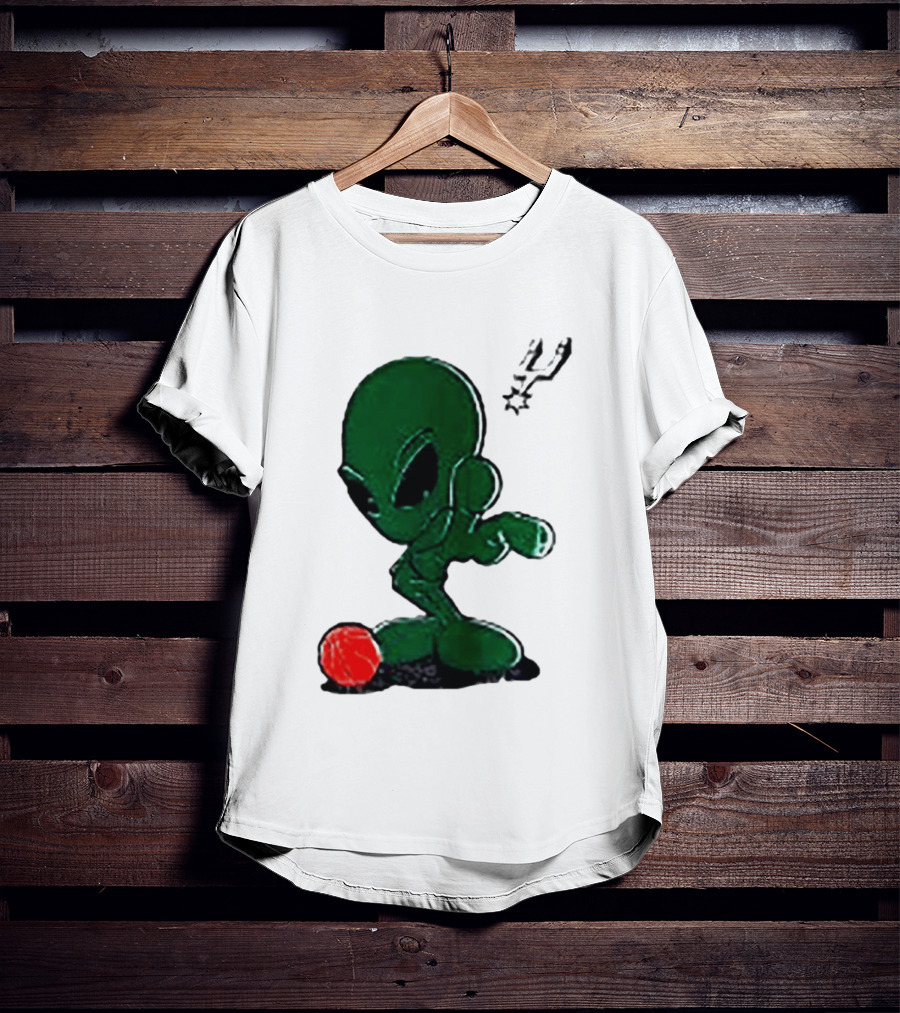 San Antonio Spurs Alien Basketball Dribble T-Shirt