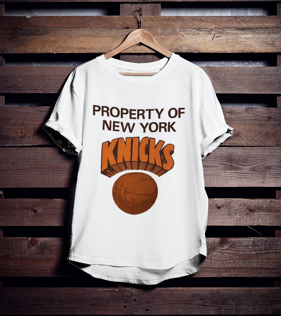New York Knicks Basketball Property T-Shirt