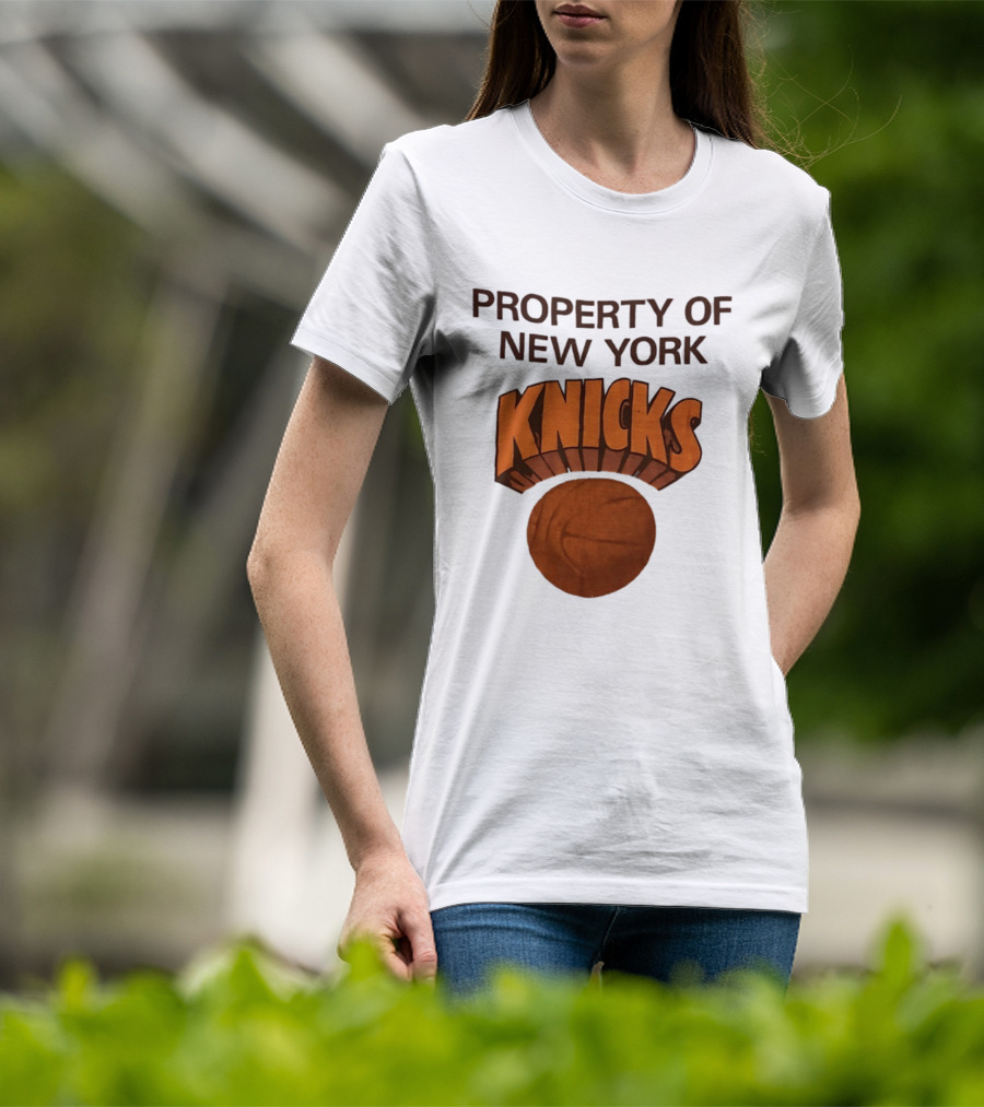 New York Knicks Basketball Property T-Shirt