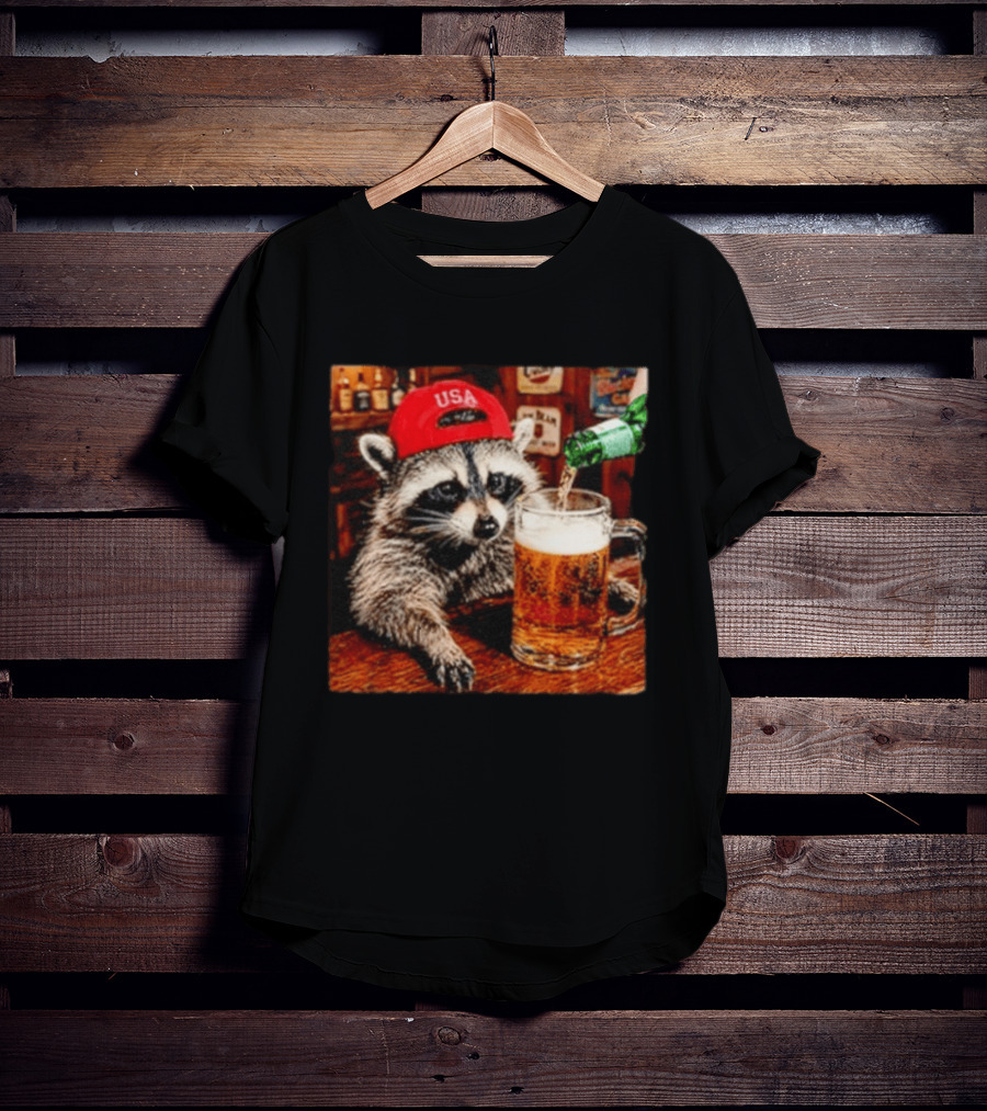 Patriotic Raccoon USA Hat Drinking Beer In Bar Scene T-Shirt