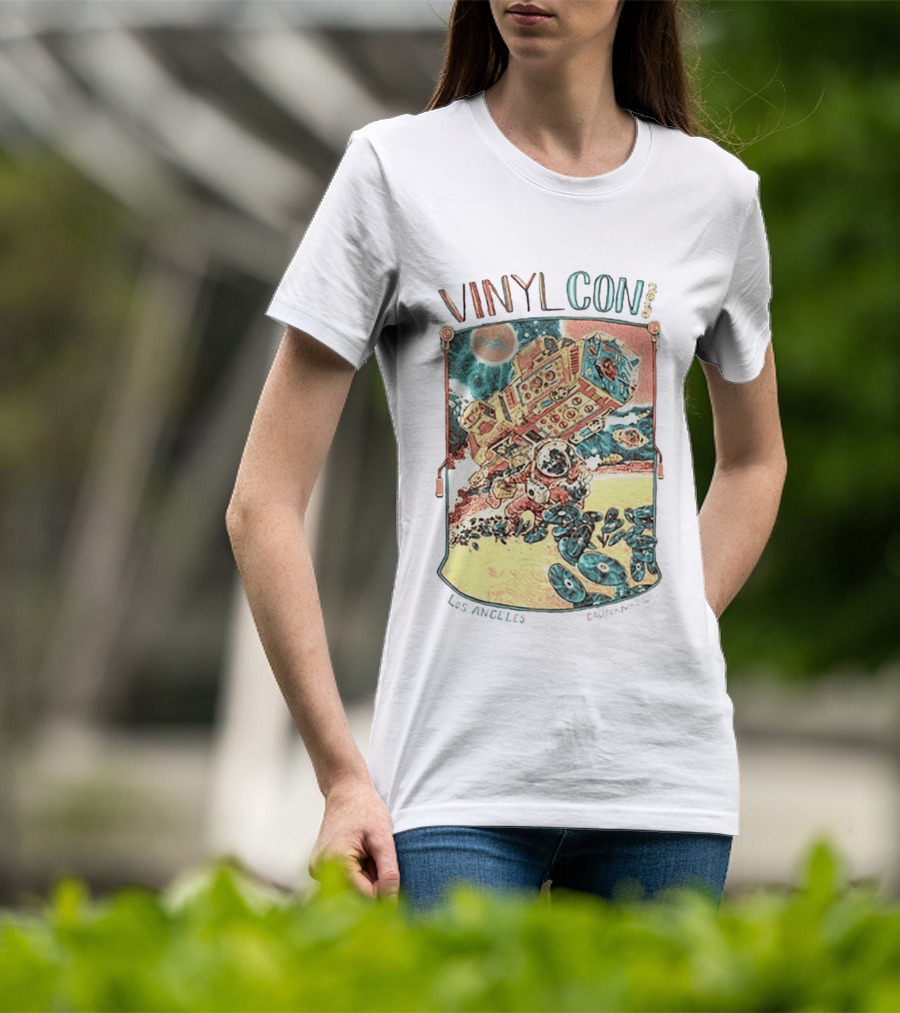 VinylCon 2026 Los Angeles August 22 23 Astronaut Carrying Boom Box With Flying Records Event T-Shirt