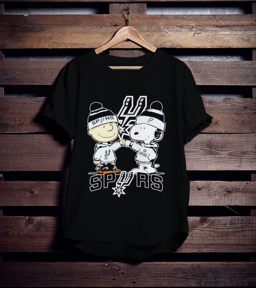 Peanuts Charlie Brown Snoopy San Antonio Spurs Fist Bump Spurs T-Shirt