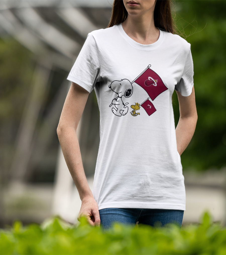 Miami Heat Snoopy Woodstock Miami Heat Flags T-Shirt