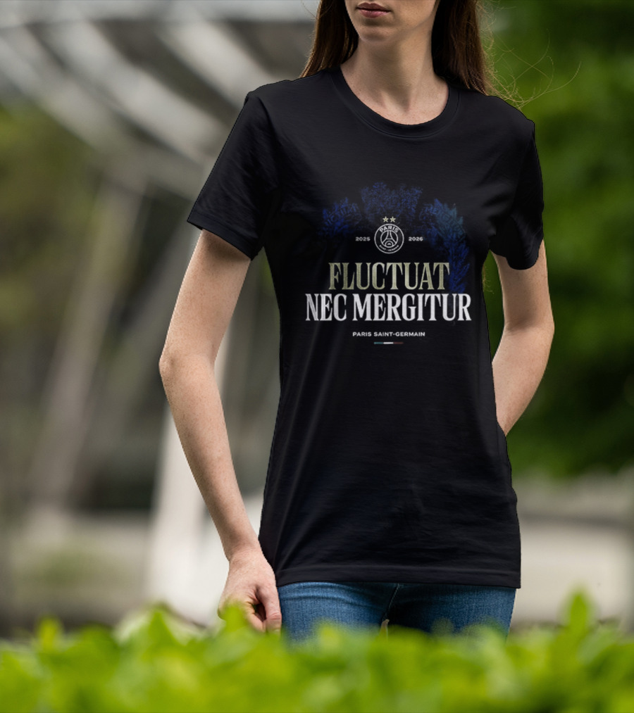 Paris Saint Germain 2025 2026 Fluctuat Nec Mergitur Badge Blue Brushstroke T-Shirt