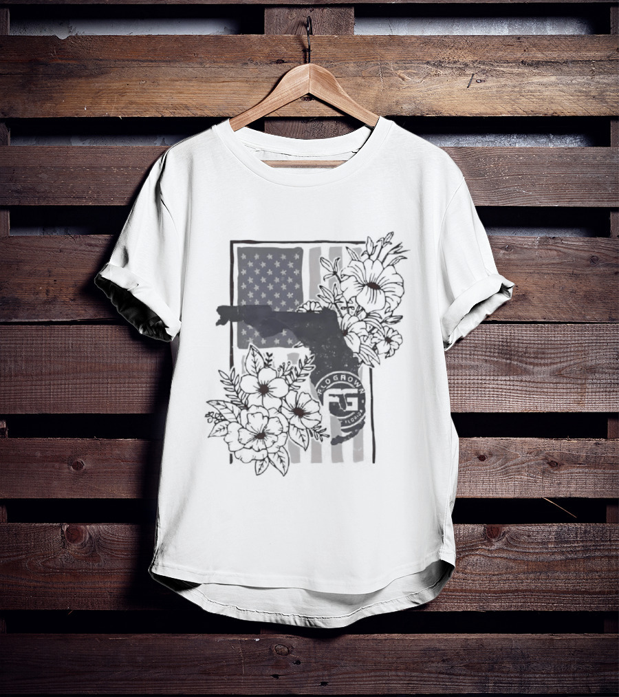 Florida State Map With American Flag Stars And Stripes Floral FLG T-Shirt