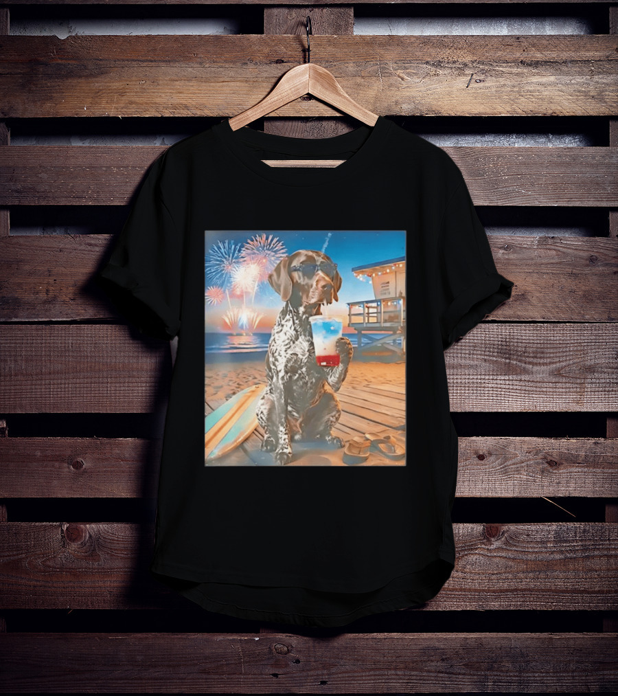 German Shorthaired Pointer Fourth Of July Fireworks Beach Party Surfboard Scene T-Shirt