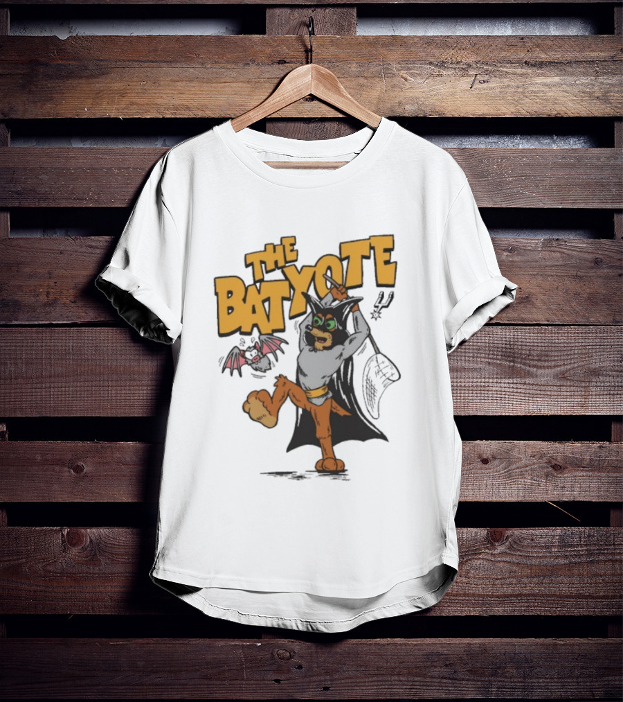 San Antonio Spurs The Batyote Character With Cape And Bat T-Shirt