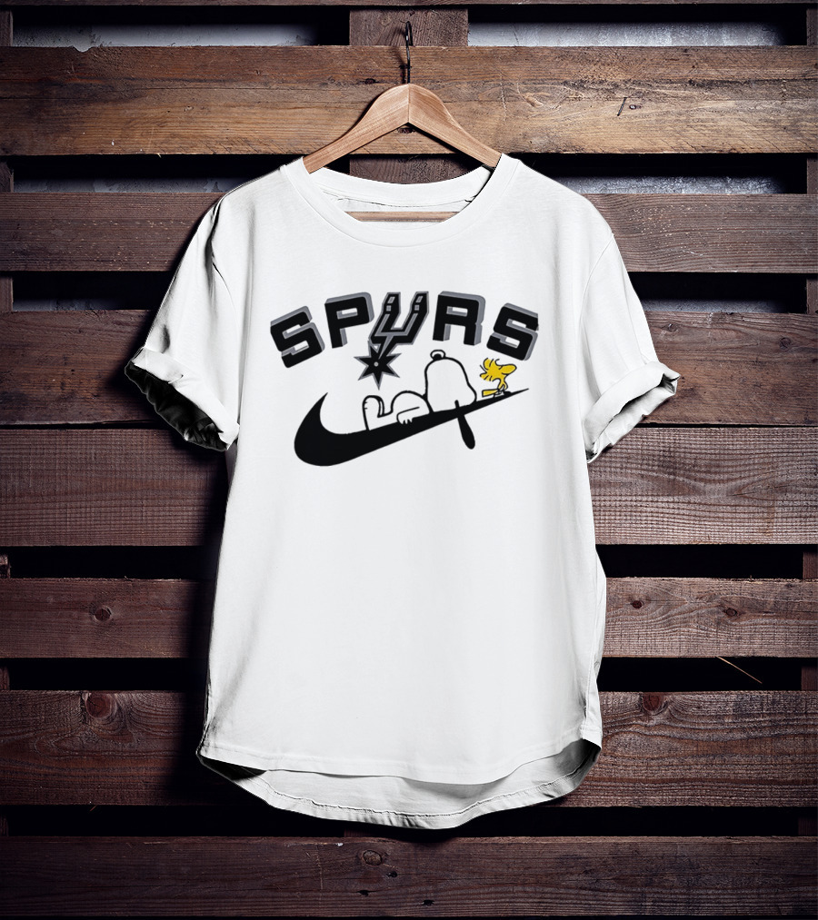 Snoopy Woodstock San Antonio Spurs Nike Logo Collaboration T-Shirt