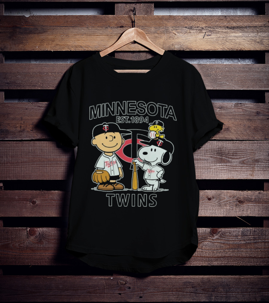 Minnesota Twins Est 1894 Snoopy Peanuts Baseball Charlie Brown Woodstock T-Shirt