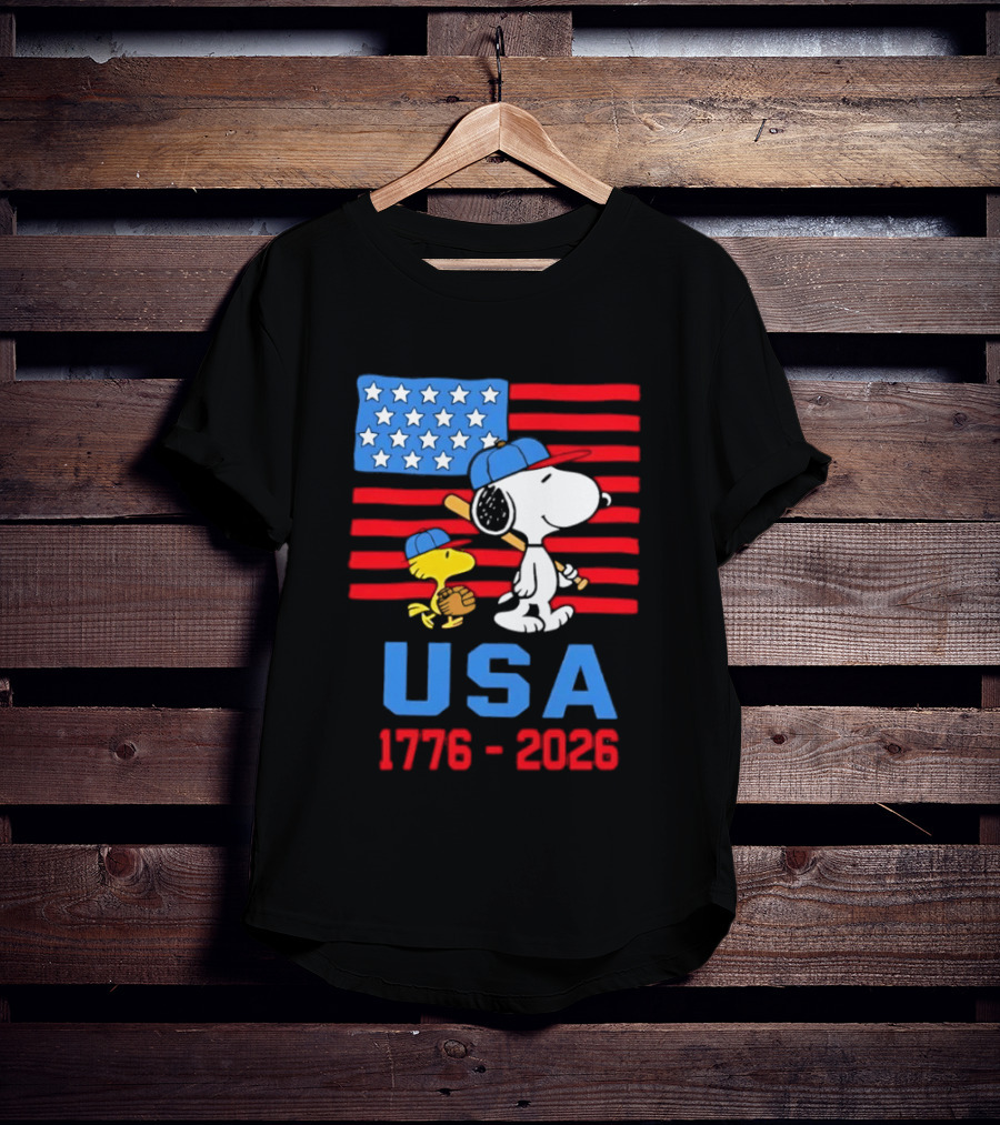 Snoopy Woodstock Peanuts USA Baseball American Flag 1776 2026 T-Shirt