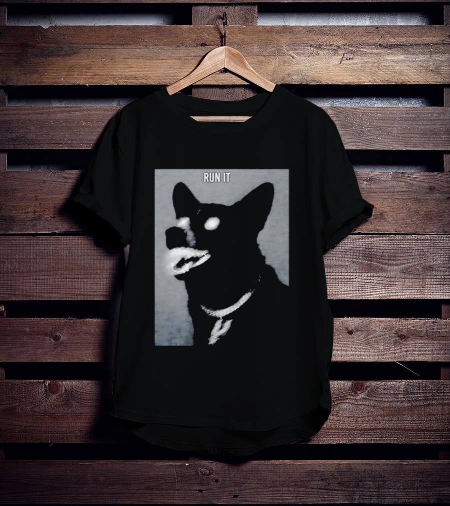 Run It Black Dog Diamond Grill Spurs Pendant T-Shirt