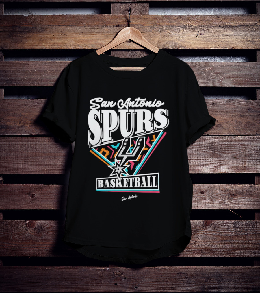 San Antonio Spurs 90s Basketball T-Shirt