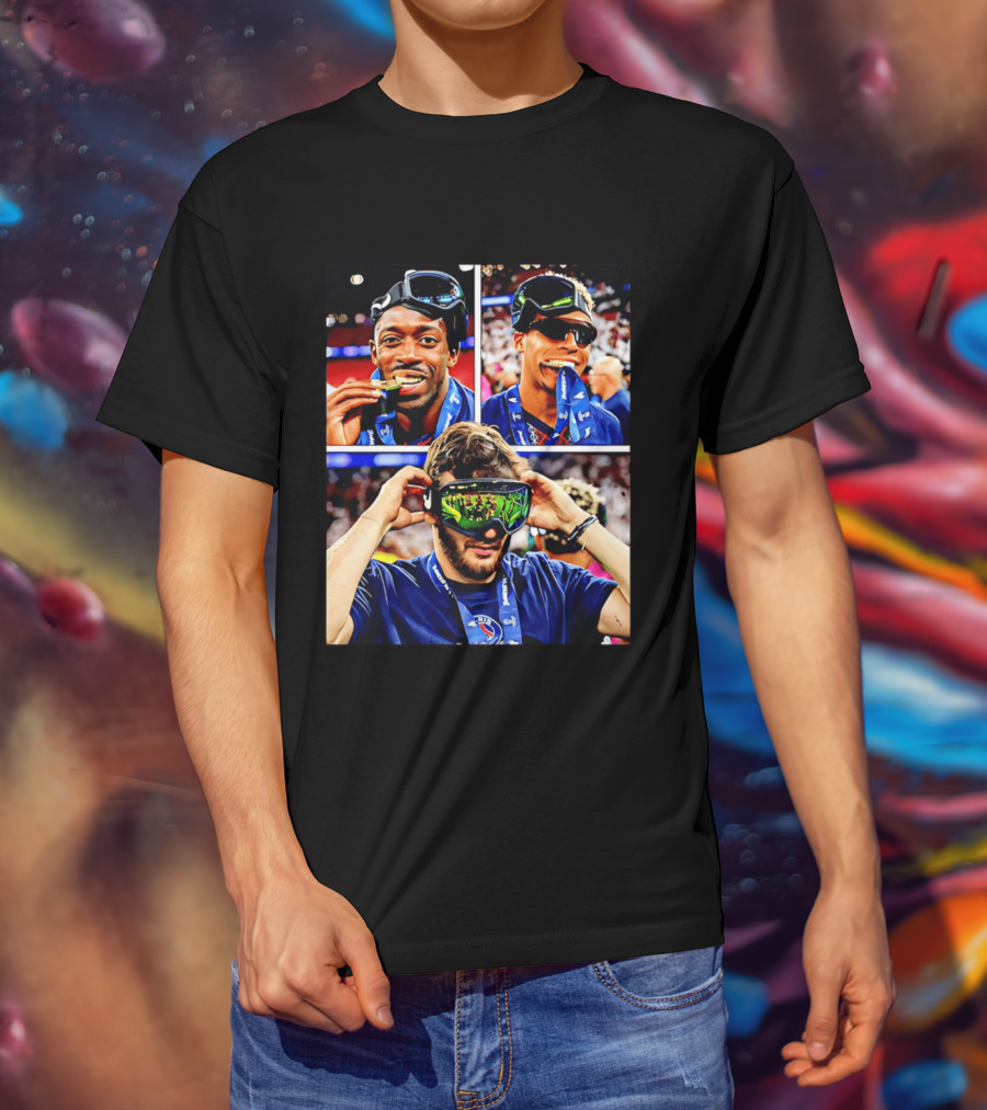 Paris Saint Germain Champions Celebration With Medals And Goggles T-Shirt