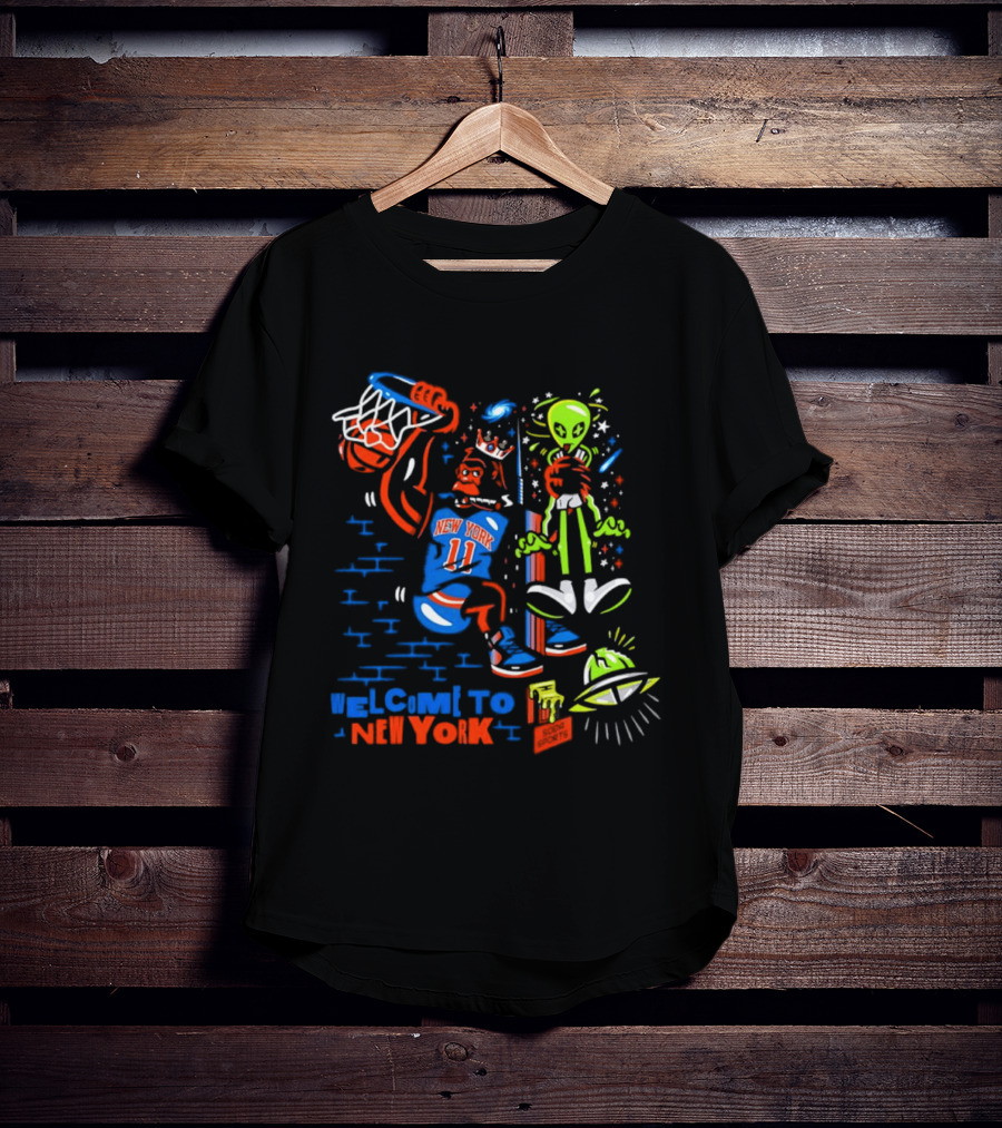 New York Knicks Gorilla Dunking With Alien Welcome To New York T-Shirt